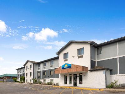 Super 8 by Wyndham Omaha/West Dodge