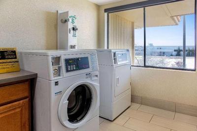 La Quinta Inn & Suites Hayward-Oakland Airport