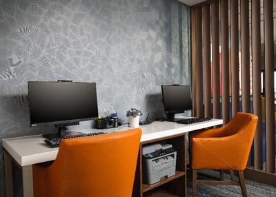 Holiday Inn Express Hotel & Suites Peru - Lasalle 