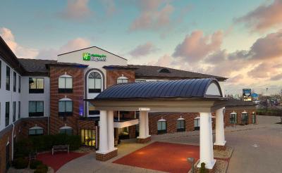 Holiday Inn Express Hotel & Suites Peru - Lasalle 