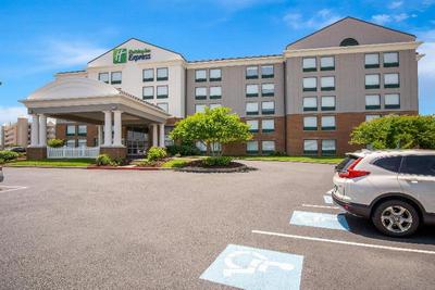 Holiday Inn Express & Suites Ocean City