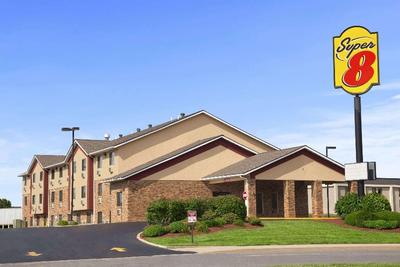 Super 8 by Wyndham Collinsville St. Louis