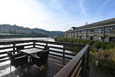 Edgewater Inn and Suites,Coos Bay