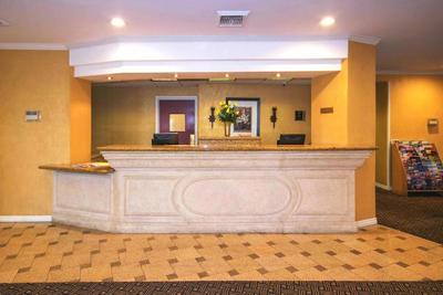 Oakland Airport Executive Hotel