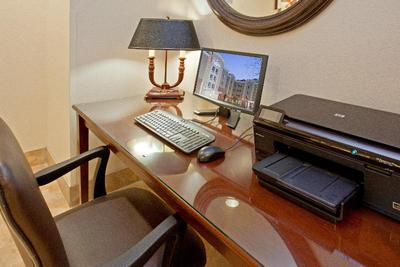 Candlewood Suites Houston (The Woodlands)