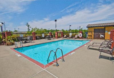 Holiday Inn Express & Suites Olive Branch