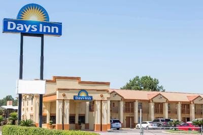 Days Inn by Wyndham Orange