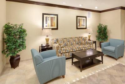 Holiday Inn Express Hotel & Suites Omaha I - 80