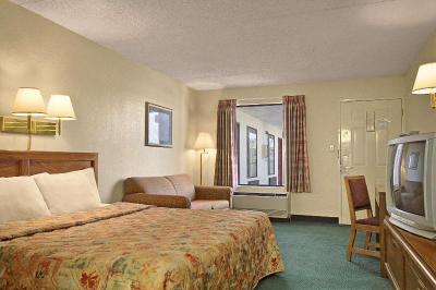 Days Inn by Wyndham Apple Valley Sevierville
