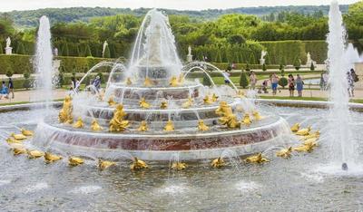 Le Versailles