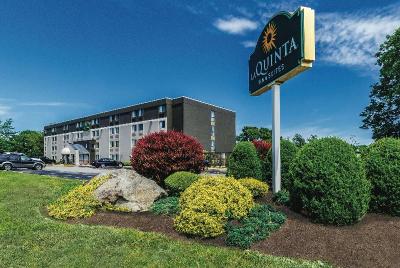 La Quinta Inn & Suites Warwick Providence Airport