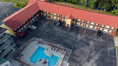 River Place Inn & Cabins