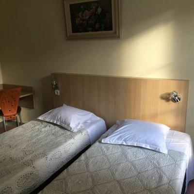 Au Royal Mad Hotel