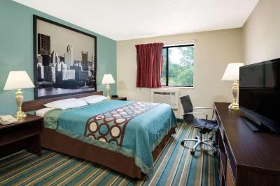 Super 8 by Wyndham Pittsburgh Arpt/Coraopolis