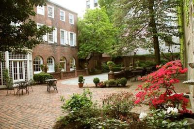 Morris House Hotel