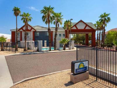 Days Inn by Wyndham Phoenix West