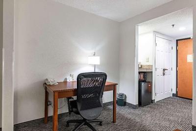 Wingate By Wyndham Vienna Parkersburg
