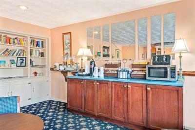 Knights Inn Seekonk