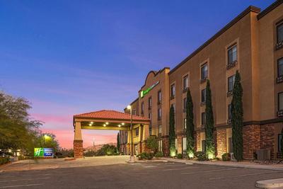 Holiday Inn Express Hotel & Suites Twenty Nine Pal