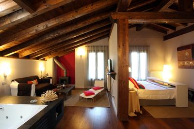 Hôtel Iribarnia, The Originals Relais