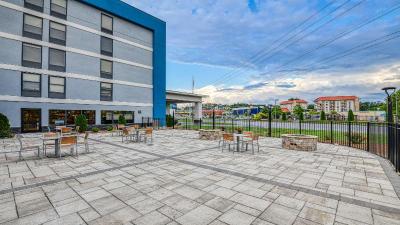 Holiday Inn Express & Suites Pigeon Forge by IHG
