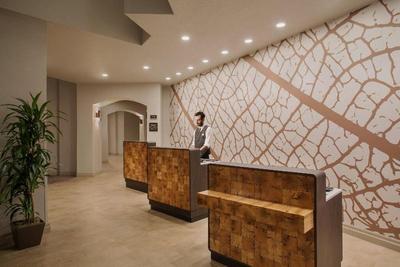 Crowne Plaza Portland-Lake Oswego