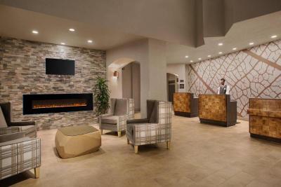 Crowne Plaza Portland-Lake Oswego