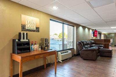 Red Roof Inn & Suites Pigeon Forge - Parkway