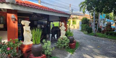 Safari Riviera Resort by ZUZU