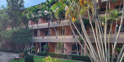 Safari Riviera Resort by ZUZU