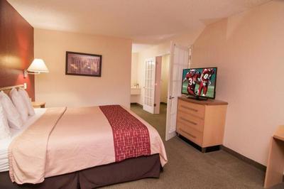 Red Roof Inn & Suites Pensacola East - Milton