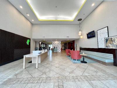 Holiday Inn Toledo-Maumee (I-80/90)