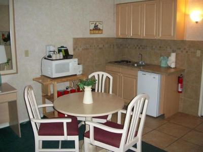 Inn At Deep Canyon
