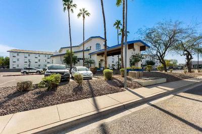 Days Inn & Suites by Wyndham Mesa Near Phoenix