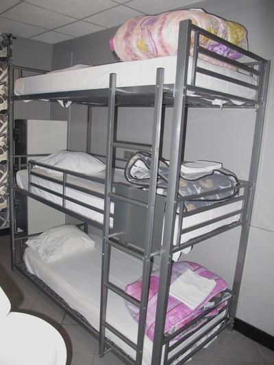 Peace & Love - Hostel