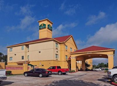 La Quinta Inn Suites By Wyndham Pasadena