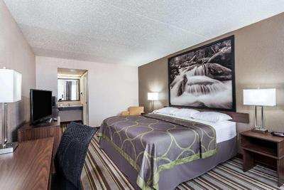 Super 8 by Wyndham Pigeon Forge-Emert St