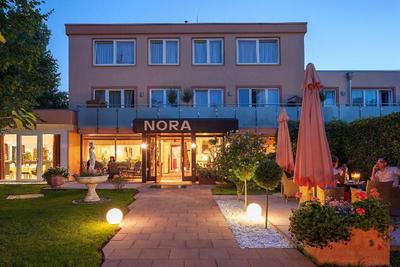 Nora