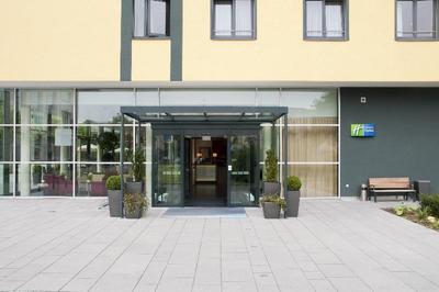 Holiday Inn Express Singen