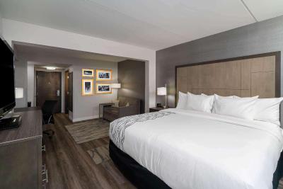La Quinta Inn Suites Raleigh Downtown North