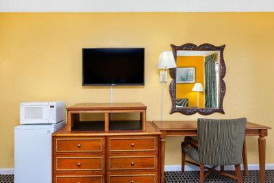 Days Inn by Wyndham Jacksonville