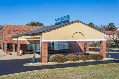 Days Inn & Suites by Wyndham Rocky Mount Golden E