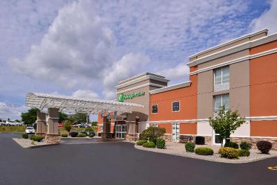 Holiday Inn Hotel & Suites Rochester - Marketplace