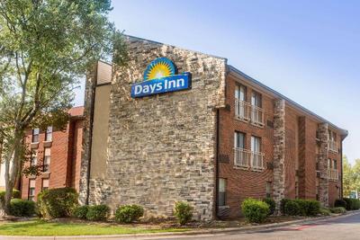 Days Inn by Wyndham Raleigh-Arpt-Rsch Tri Pk