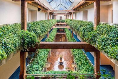 Hawthorn Suites By Wyndham Rome