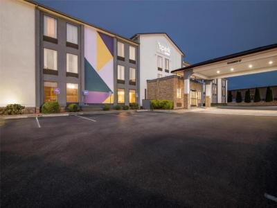Spark by Hilton Roanoke Civic Center