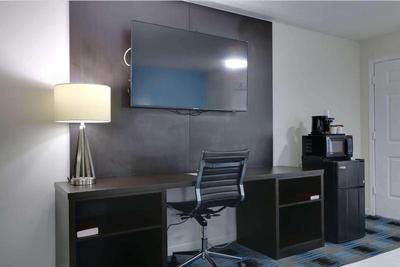 Travelodge by Wyndham Calhoun South I-75