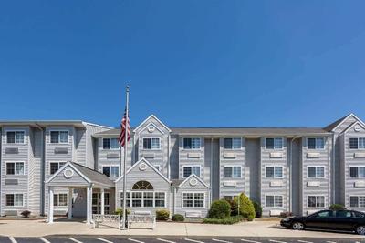 Microtel Inn & Suites By Wyndham Hillsborough