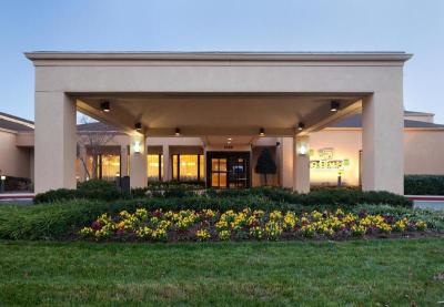 Courtyard Rockville