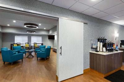 La Quinta Inn Suites By Wyndham Rapid City